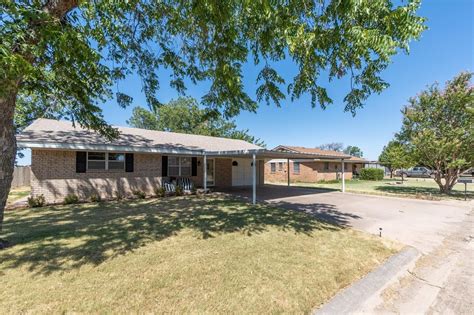 houses for sale in stamford tx|Stamford, TX Single Family Homes For Sale .